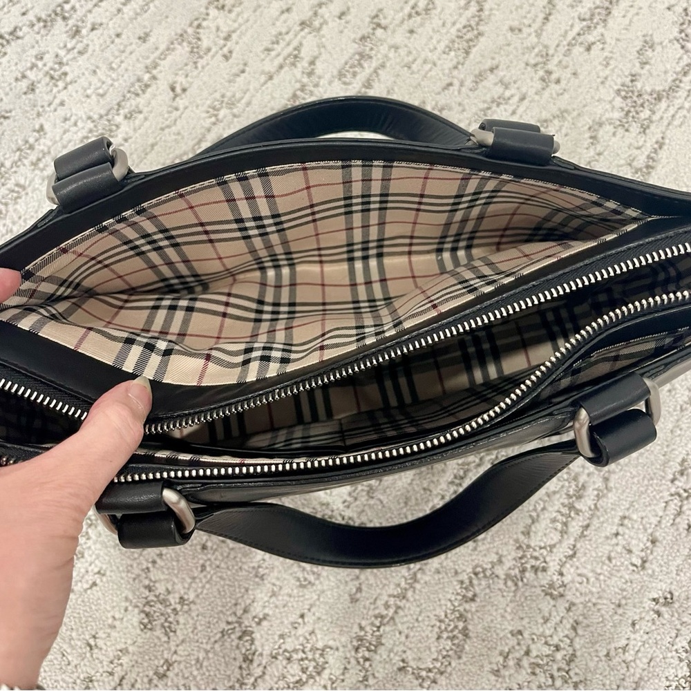 Burberry Black Leather Shoulder Bag with COA and Dusty - Picture 11 of 14